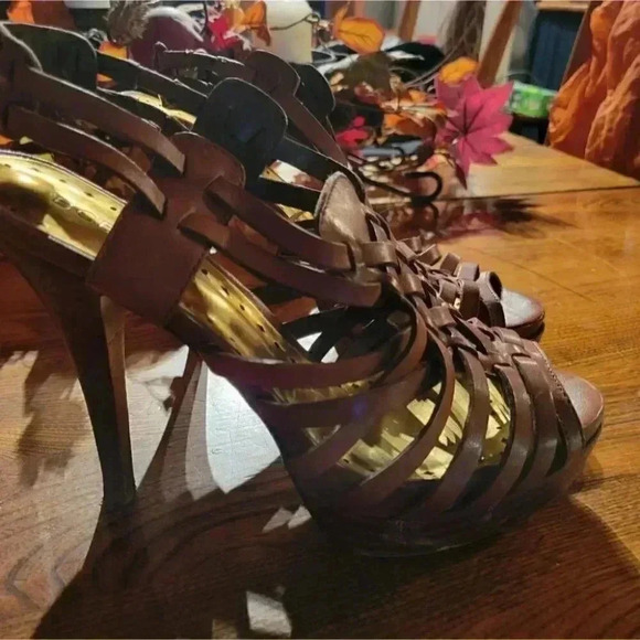 BCB Girls Strappy Wedge Sandals 4" heels Bronze 8B/38 - Picture 8 of 10